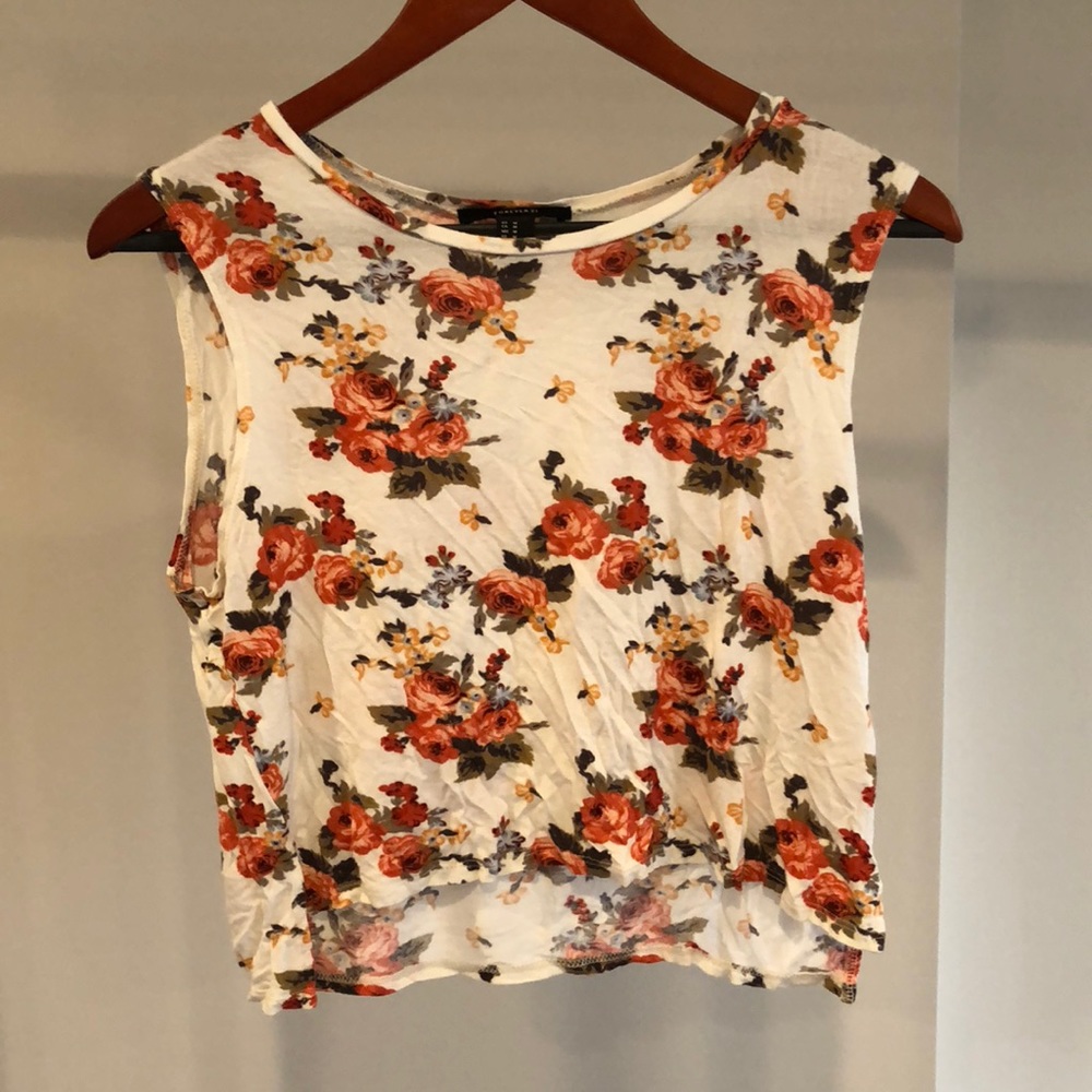 FOREVER 21 🌸Sleeveless Belly Shirt